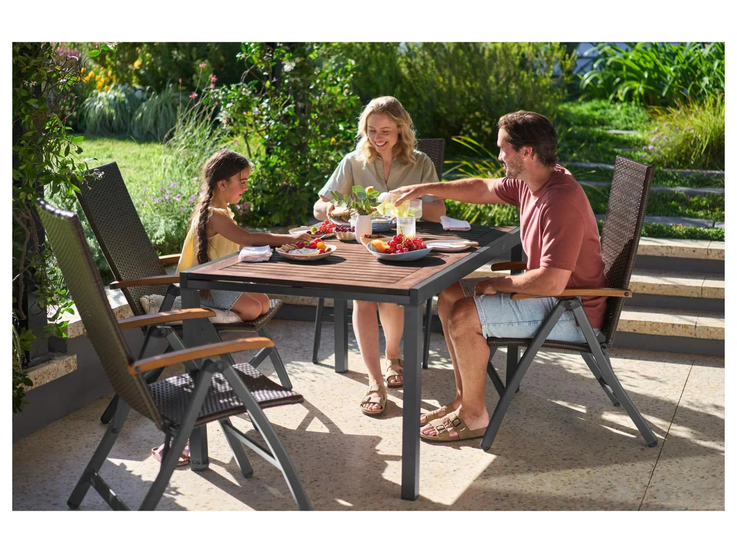 LIVARNO home Table de jardin + Lot de 8 fauteuils en rsine tresse Valencia